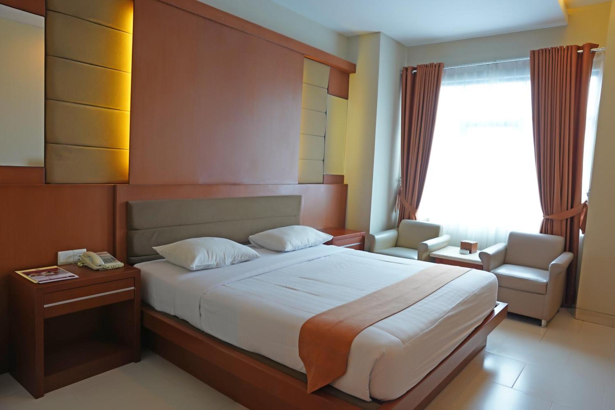 בנדר למפונג Arinas Hotel מראה חיצוני תמונה