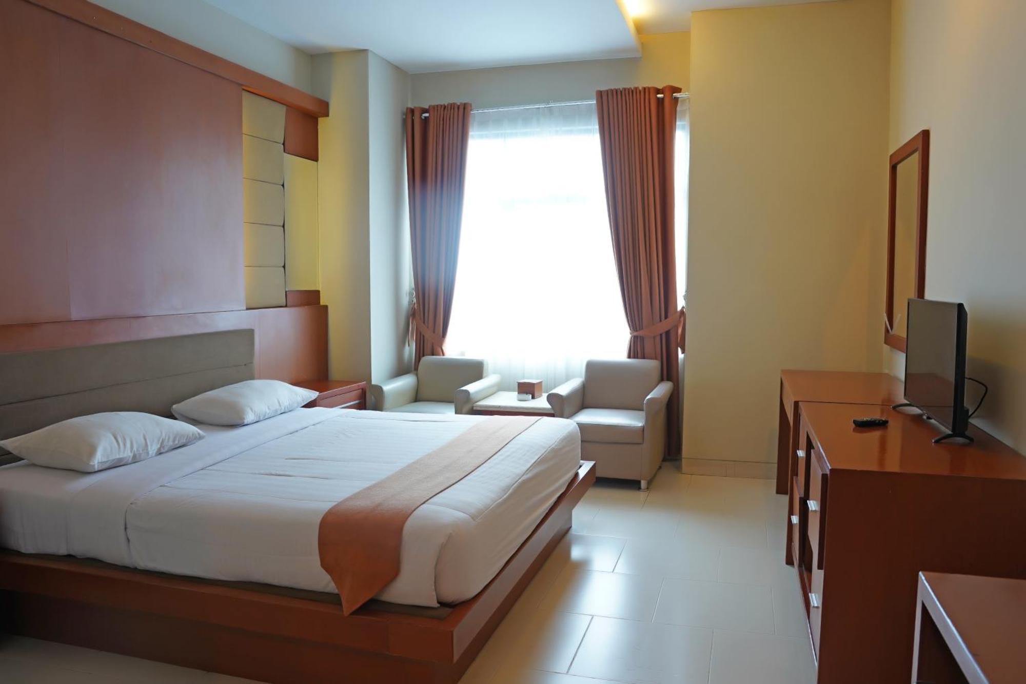 בנדר למפונג Arinas Hotel מראה חיצוני תמונה